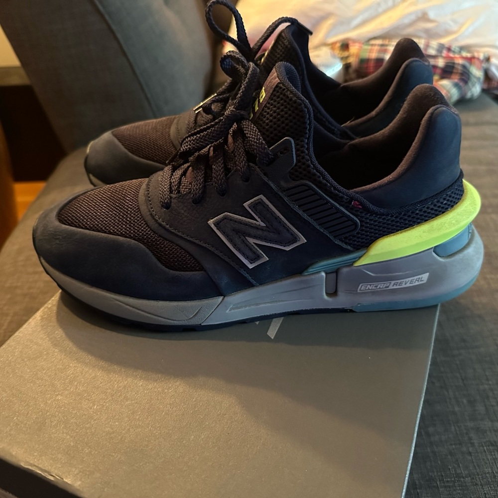 NB / New Balance MS997HF / size 9